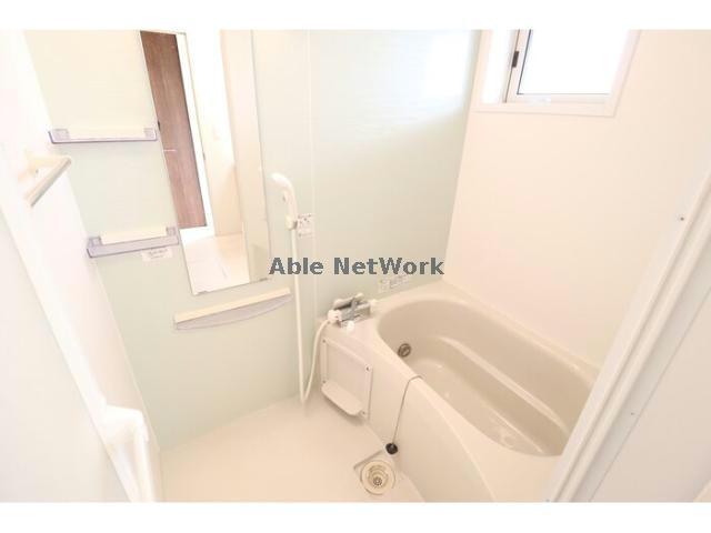 バス・シャワールーム　追い炊き機能付き