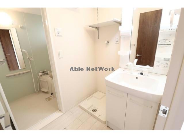 洗面設備　シャワー付洗面台