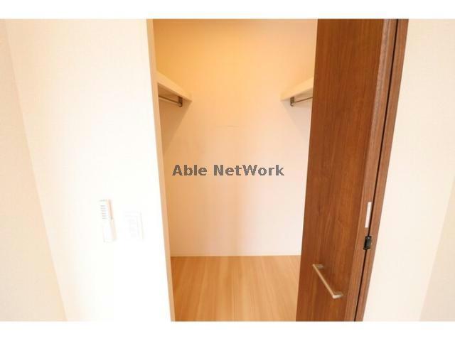 収納　ウォークインクローゼット