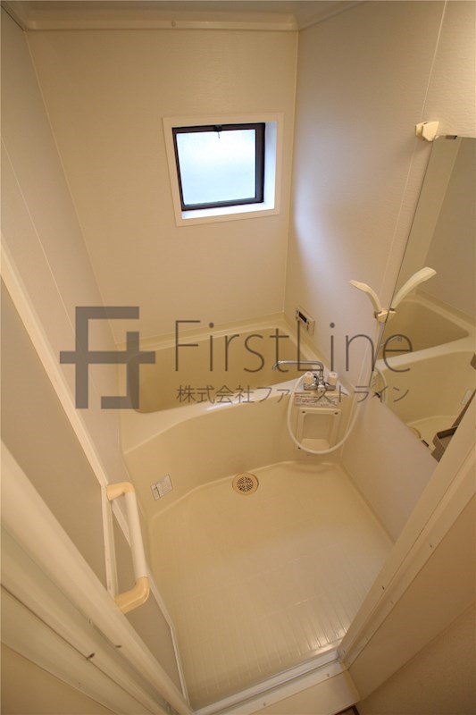 バス・シャワールーム　別号室の写真です