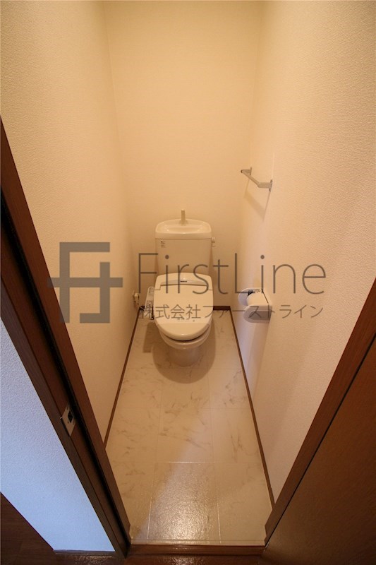 トイレ　別号室の写真です