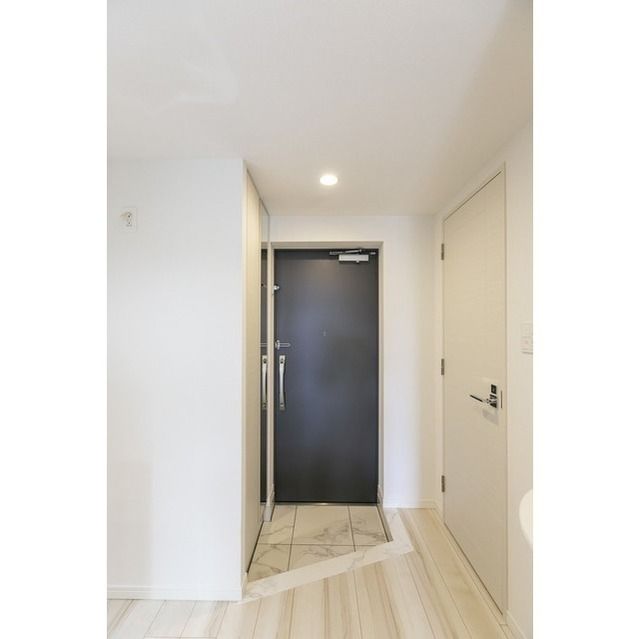 玄関　★弊社の仲介手数料は全物件、賃料の半額＋税です★