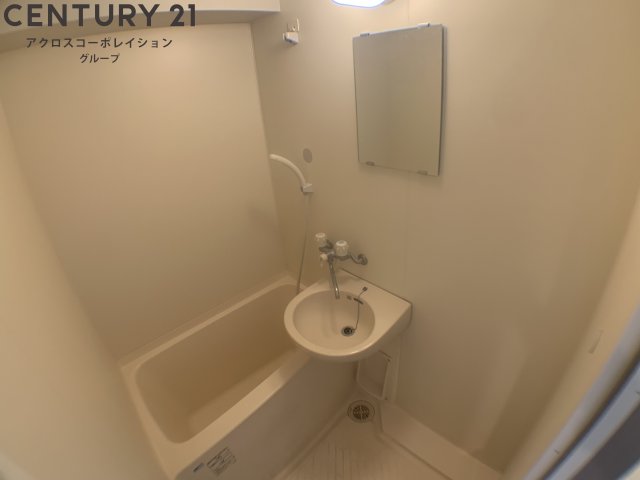 バス・シャワールーム　シンプルで機能的なユニットバスです！