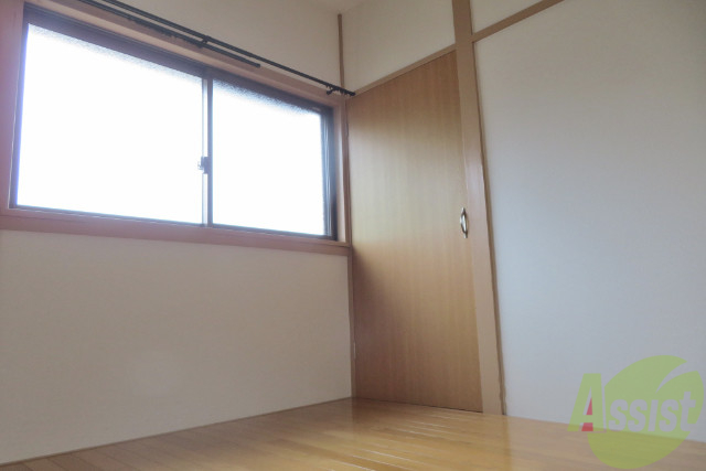 その他部屋・スペース　６帖の寝室です。広々としていますよ。