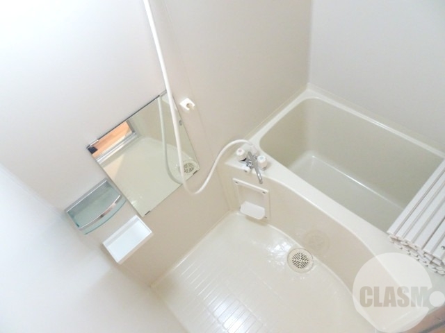 バス・シャワールーム　キレイにリフォームされています♪