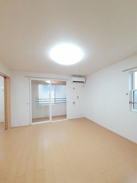 居室・リビング　居間です