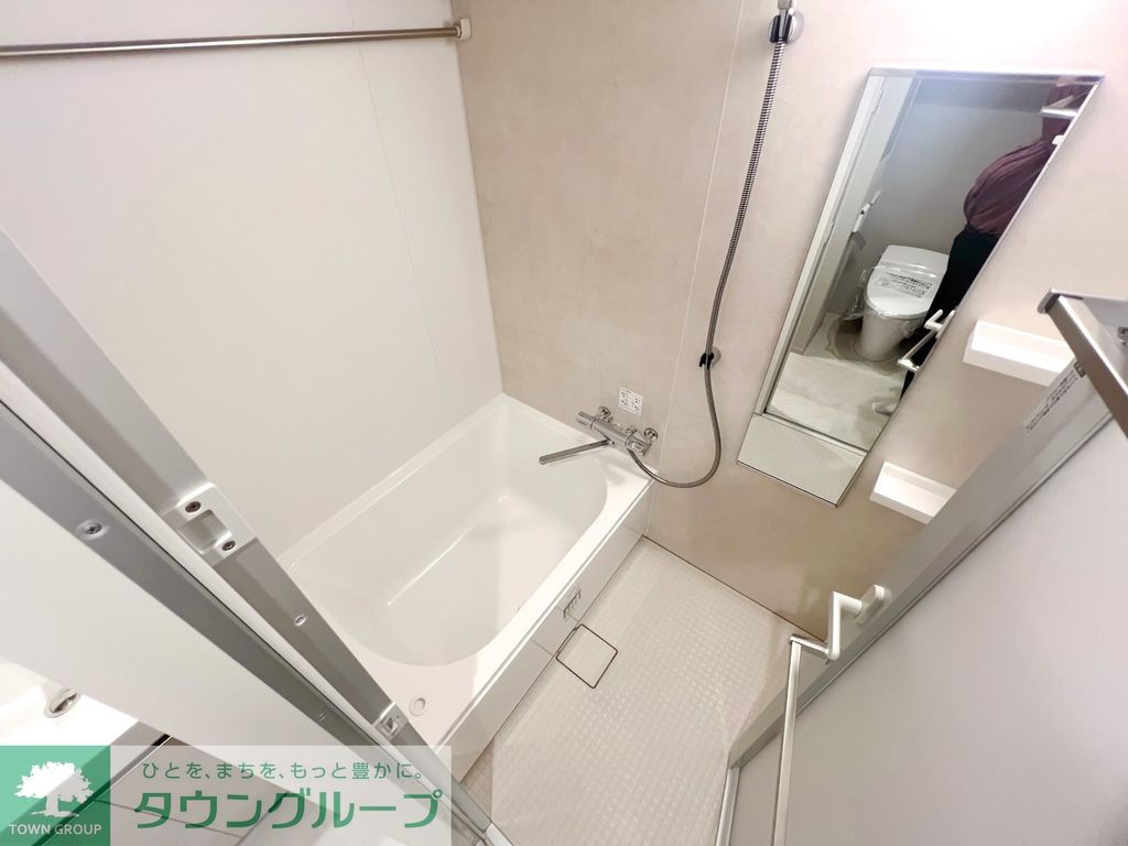 バス・シャワールーム　お問合せは(株)タウンハウジング東京赤坂店へ