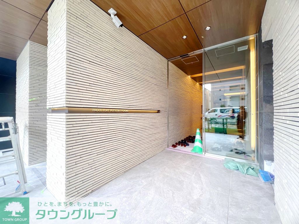 エントランス　お問合せは(株)タウンハウジング東京へ