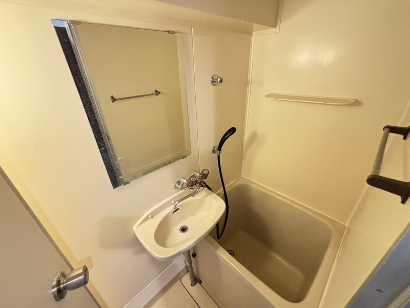 バス・シャワールーム　別号室