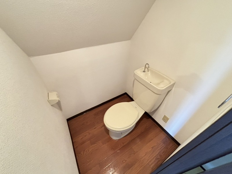 トイレ　別号室