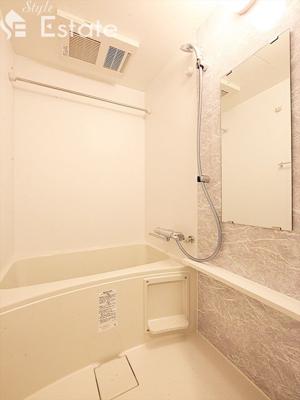 バス・シャワールーム　バスルーム