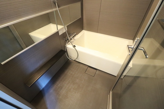 バス・シャワールーム　※別部屋の写真です