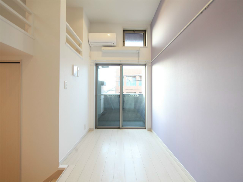 バルコニー　洋室5.1帖　ロフト5.1帖（収納にも寝室にも使えます）