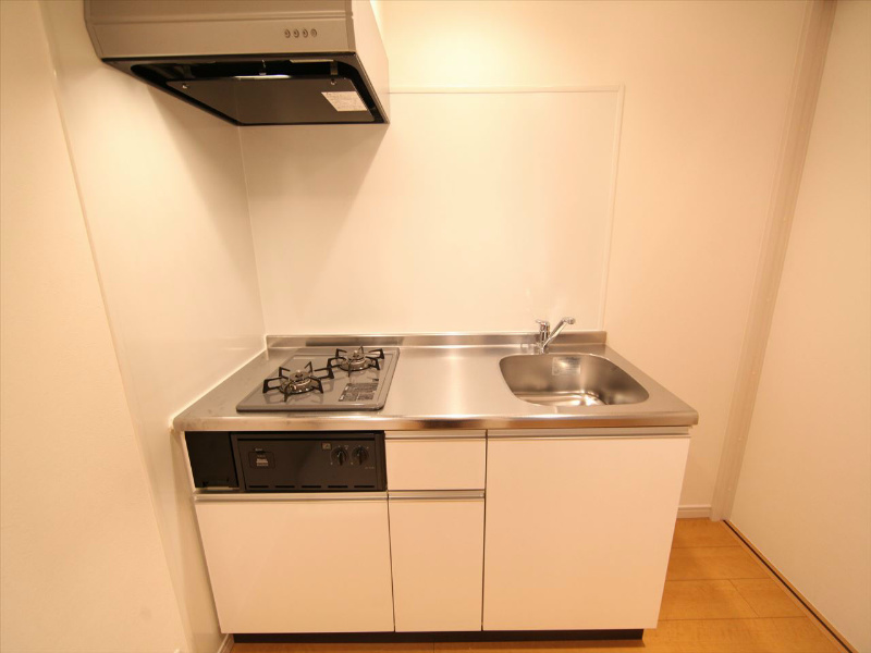 キッチン　システムキッチン（ガス2口）冷蔵庫・レンジ等ご用意できます