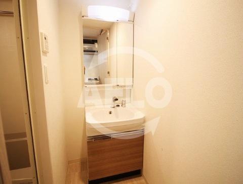 洗面設備　ファステート大阪ドームシティ　独立洗面化粧台