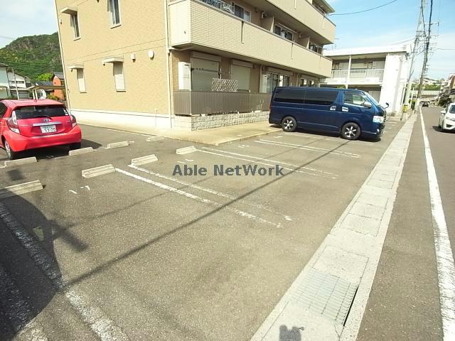 駐車場　駐車場