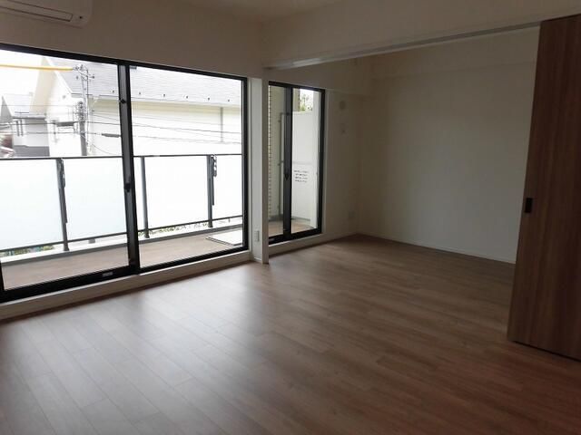 居室・リビング　※全て別号室のお写真。内装等参考にしてください。