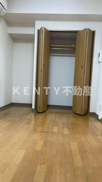 居室・リビング　こちらの居間で趣味の時間をお楽しみください