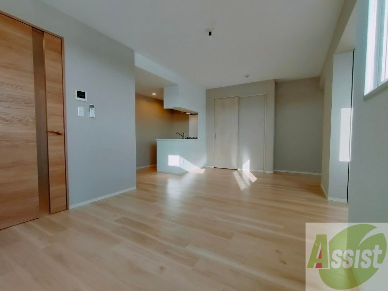 居室・リビング　広くてきれいなリビングです！快適に過ごせそうですね。