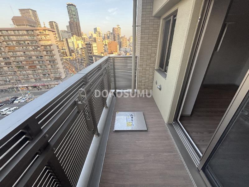 バルコニー　心地よい風と光を感じる、暮らしの楽しみが広がる場所。