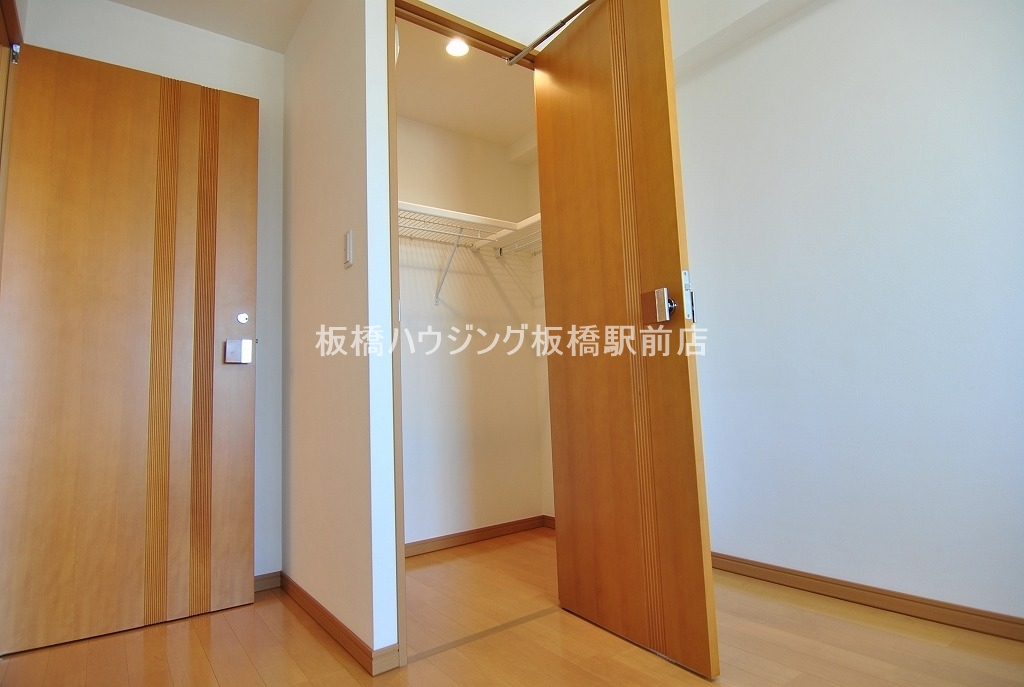 収納　ウォークインクローゼット