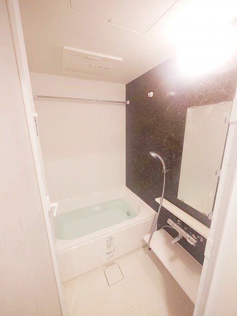 バス・シャワールーム　★追い焚き式バスルーム★