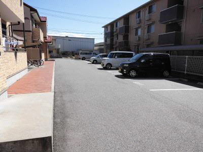 駐車場　駐車場