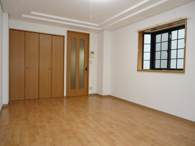 居室・リビング　シンプルな洋室１０帖☆余裕ある広さ！