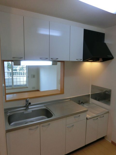 キッチン　調理スペースも広く使い勝手の良いカウンターキッチンです。