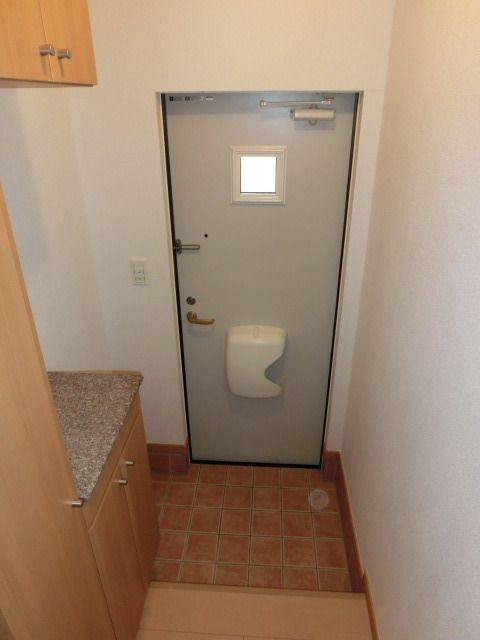 玄関　明るく収納もたっぷりな玄関です。
