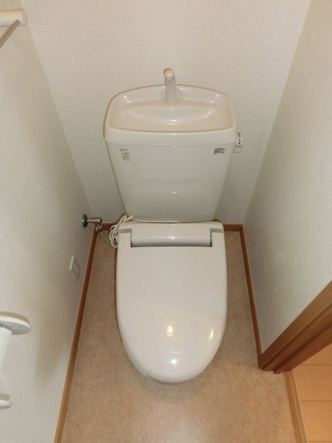 トイレ　清潔感のあるトイレ。