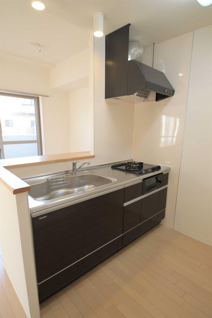 キッチン　収納たっぷり！２口コンロ★対面キッチン♪