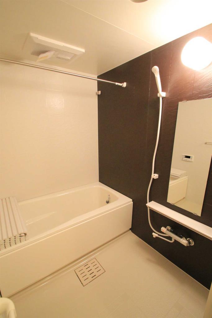 バス・シャワールーム　浴室乾燥付★広々ゆったりお風呂♪♪