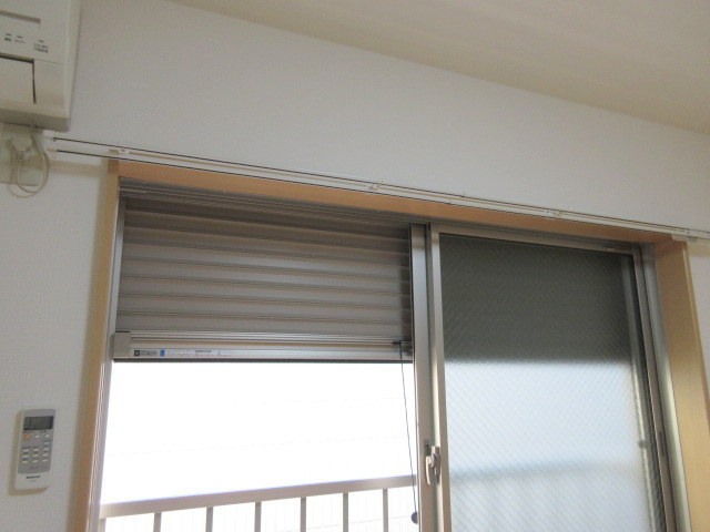 セキュリティ　防犯シャッター付きです