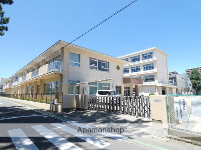 小学校　佐藤小学校（小学校）まで410m