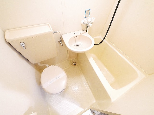 バス・シャワールーム　お風呂で日々の疲れを落としましょう