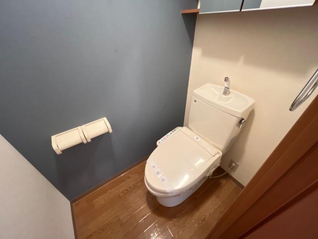 トイレ　トイレ