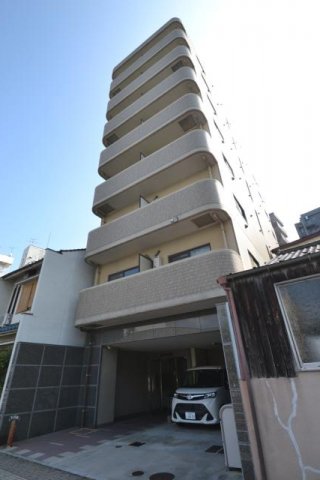 建物外観　落ち着いた雰囲気の外観です