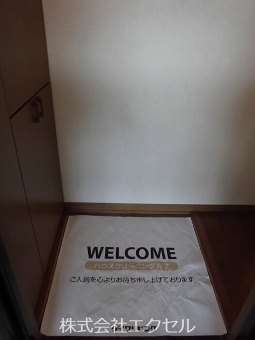 玄関　シューズボックス完備です。