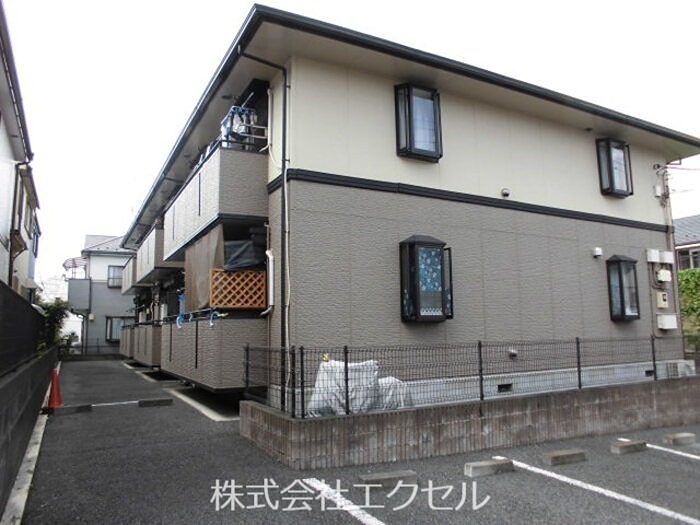 建物外観　京王線めじろ台駅から徒歩11分！！ネット無料です。