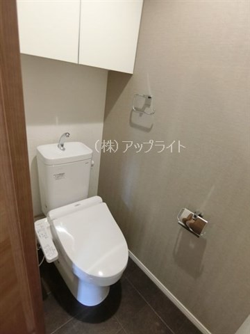 トイレ　温水洗浄便座