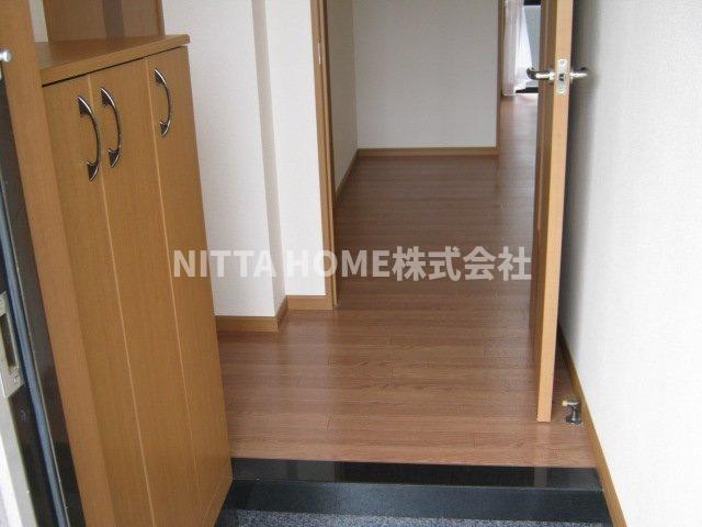 玄関　シューズボックス付きの玄関です◇