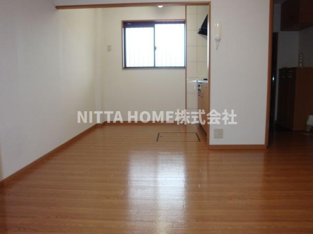 居室・リビング　リビング９.２帖です◇