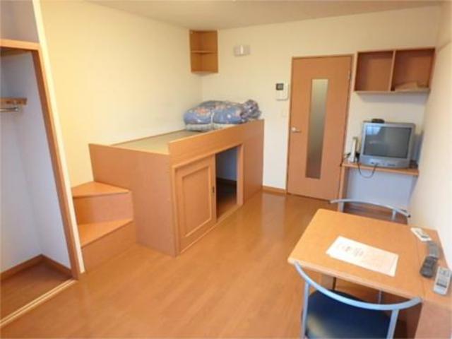 居室・リビング　キレイなフローリングのお部屋です