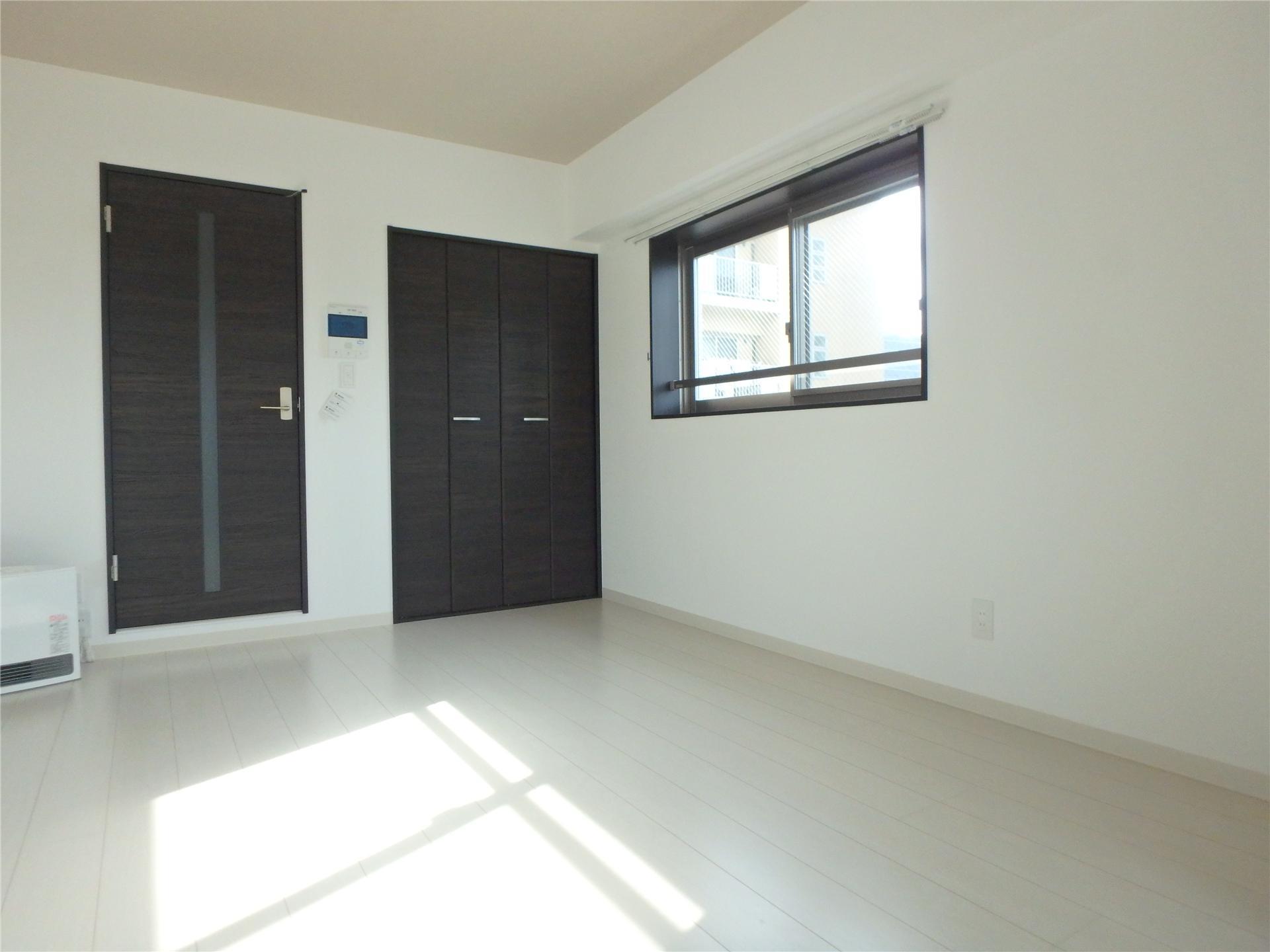 居室・リビング　7.4帖の洋室です