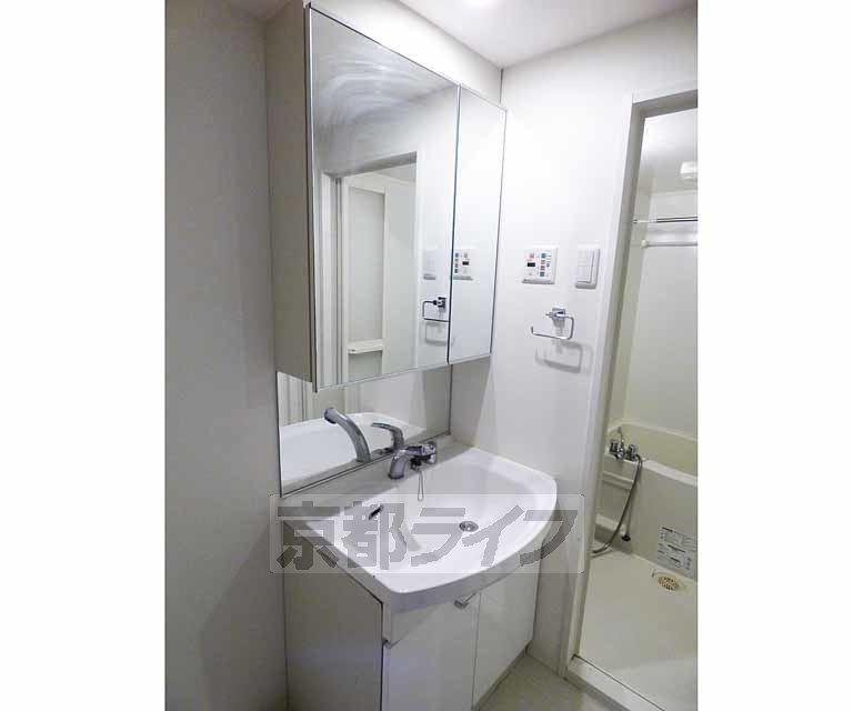 洗面設備　シャンプードレッサーです。