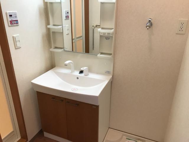 洗面設備　洗髪洗面化粧台