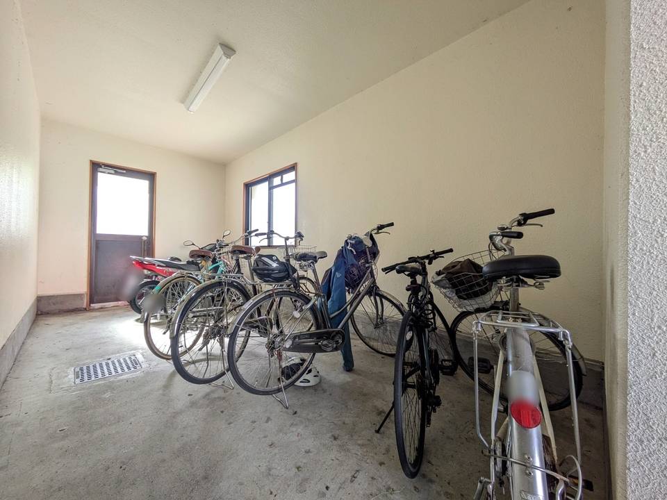 駐車場　駐輪場