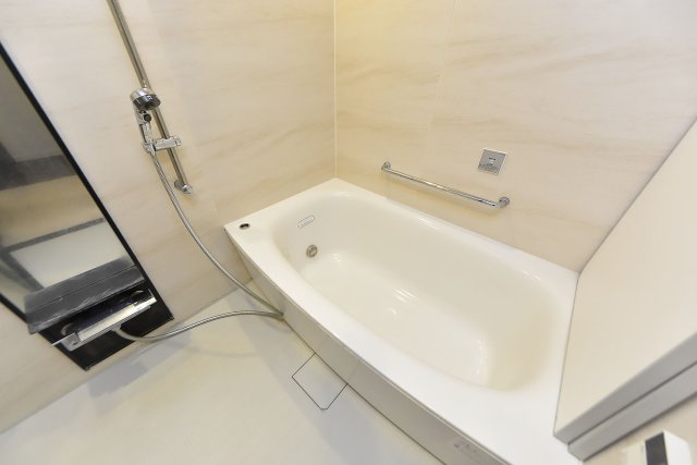 バス・シャワールーム　風呂