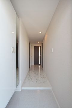 玄関　掲載室内写真：現況優先